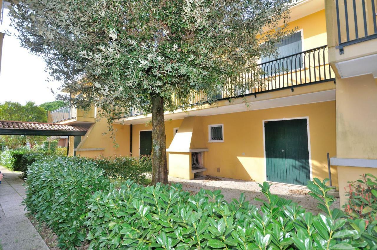 Villaggio Michelangelo Бибионе Экстерьер фото